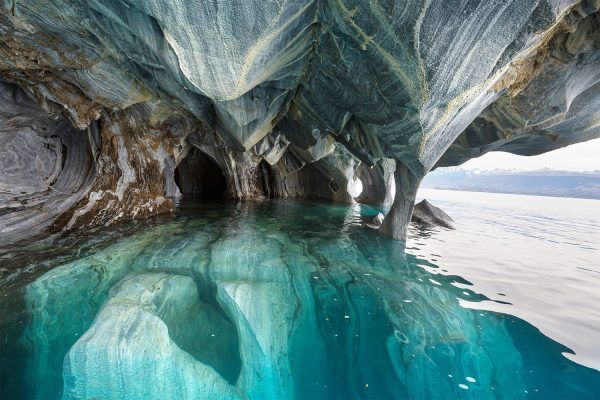 Særdeles flot marble grotte på General Carrera søen i Chile